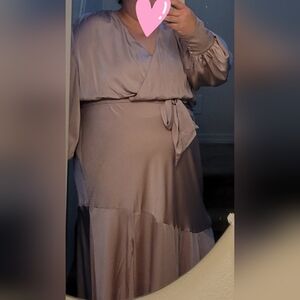 Beautiful pale Mauve satin full length Eloquii dress. Plus size Women's 28.